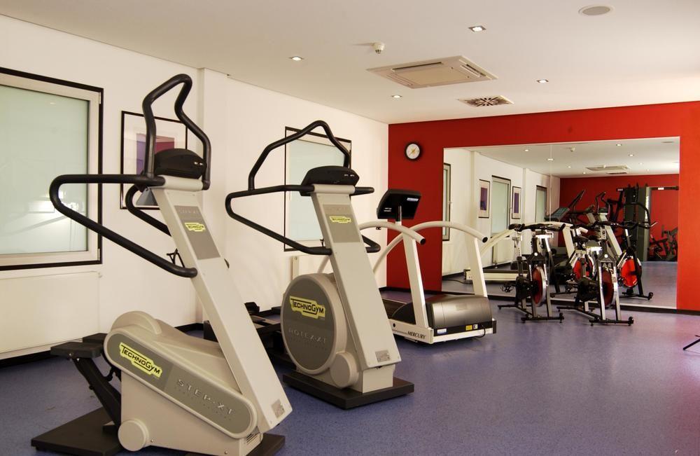 Intercityhotel Frankfurt Airport Франкфурт на Майн Екстериор снимка