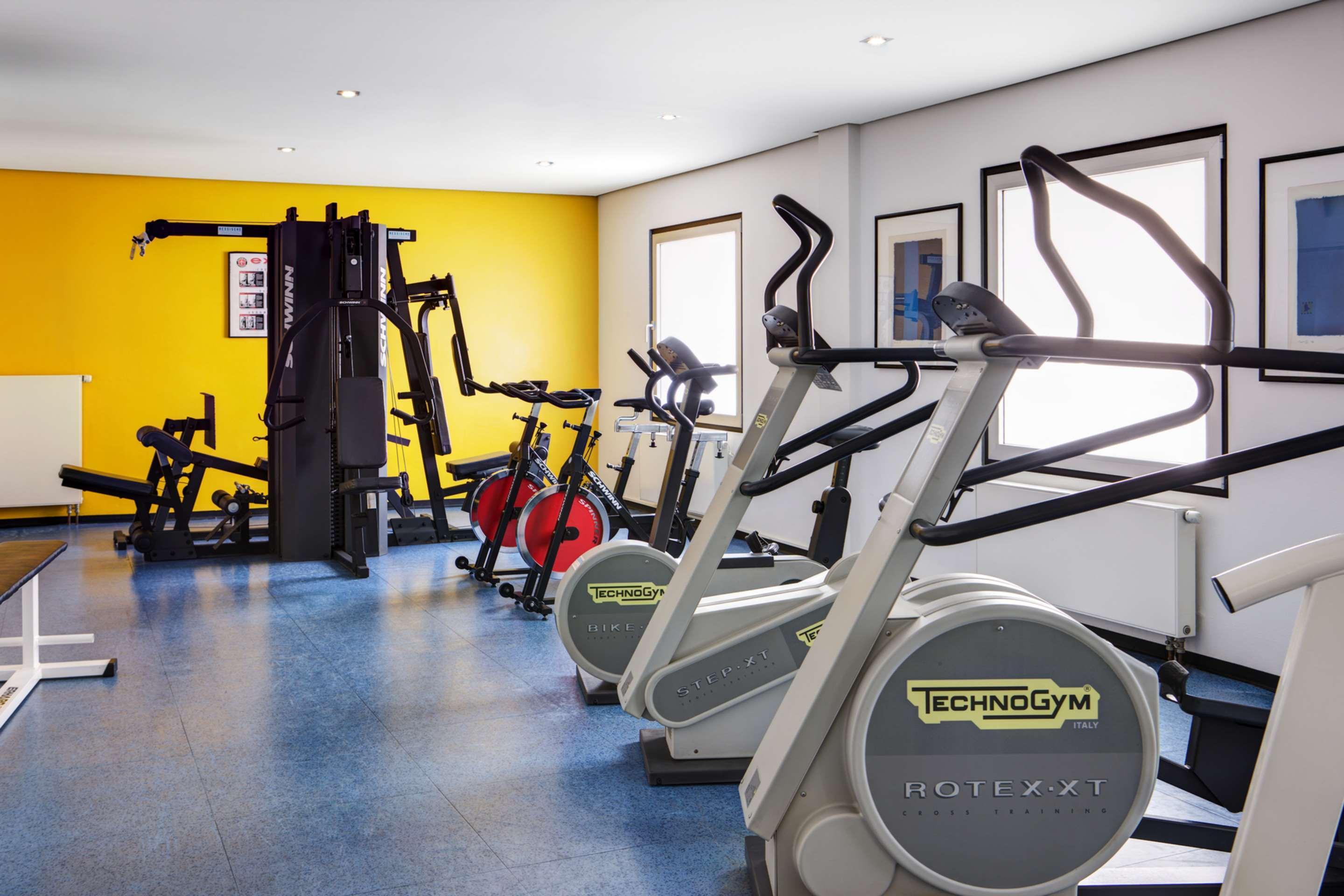 Intercityhotel Frankfurt Airport Франкфурт на Майн Екстериор снимка