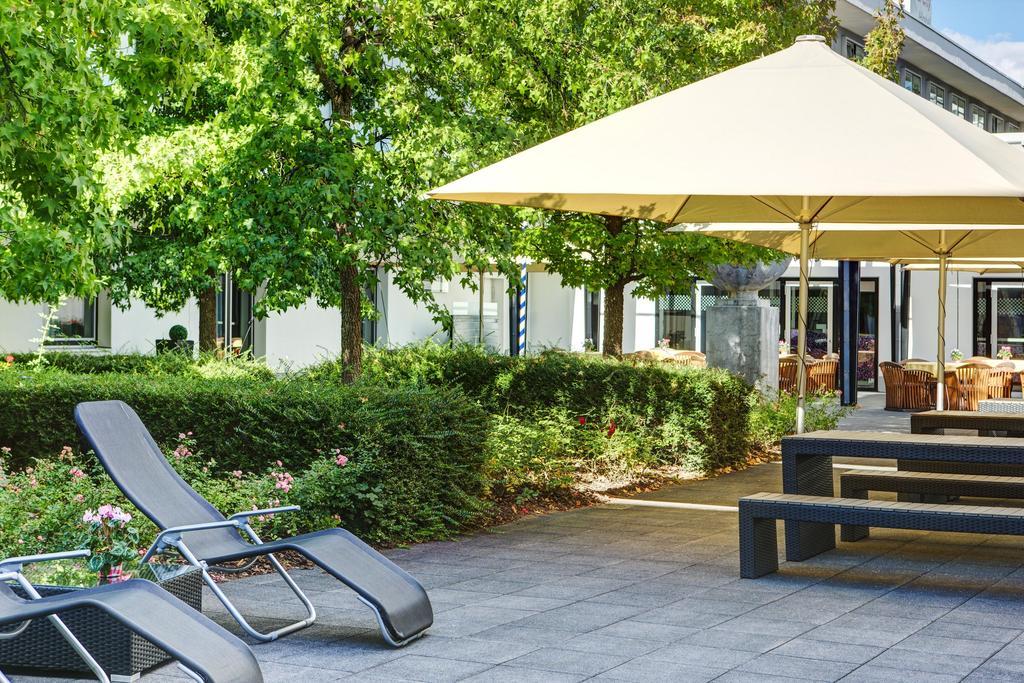 Intercityhotel Frankfurt Airport Франкфурт на Майн Екстериор снимка