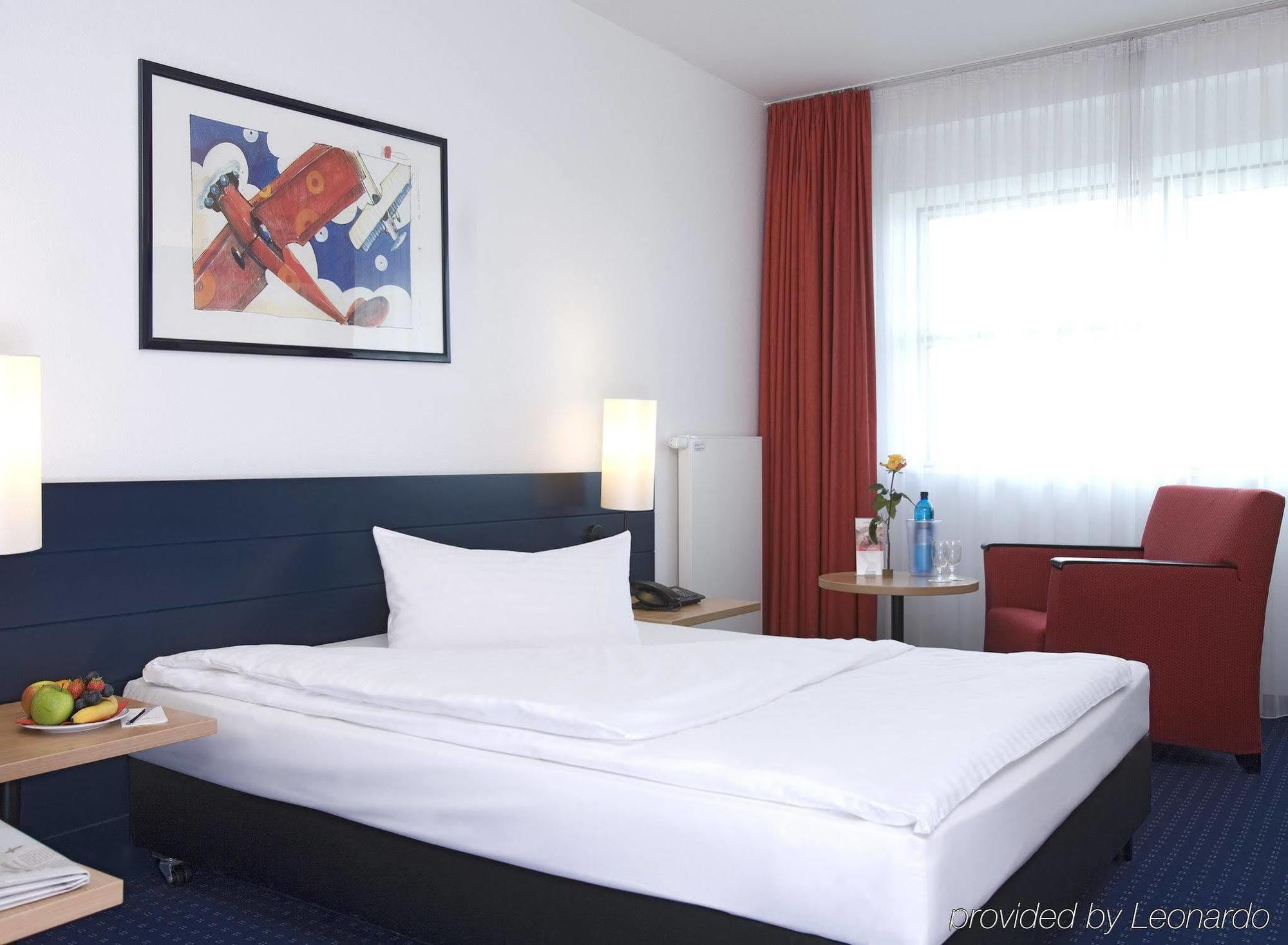 Intercityhotel Frankfurt Airport Франкфурт на Майн Стая снимка