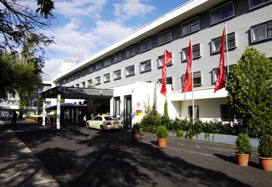 Intercityhotel Frankfurt Airport Франкфурт на Майн Екстериор снимка
