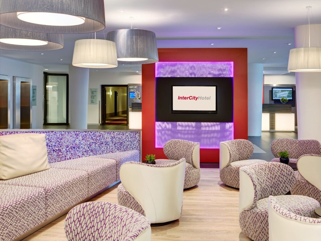 Intercityhotel Frankfurt Airport Франкфурт на Майн Екстериор снимка